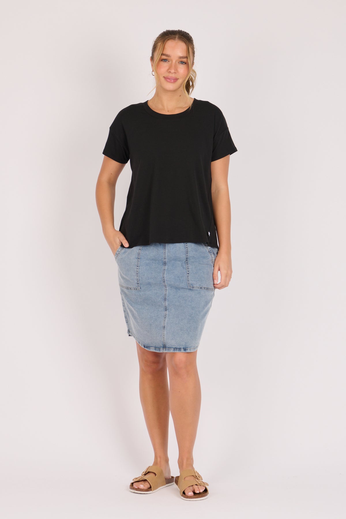 Pleat Black Tee