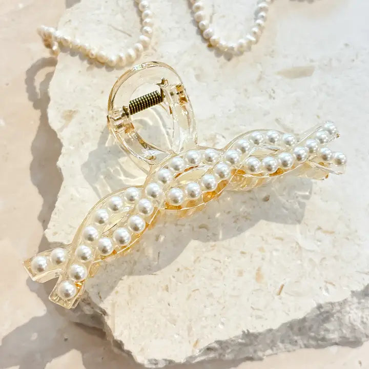 Twist Pearl Claw Clip